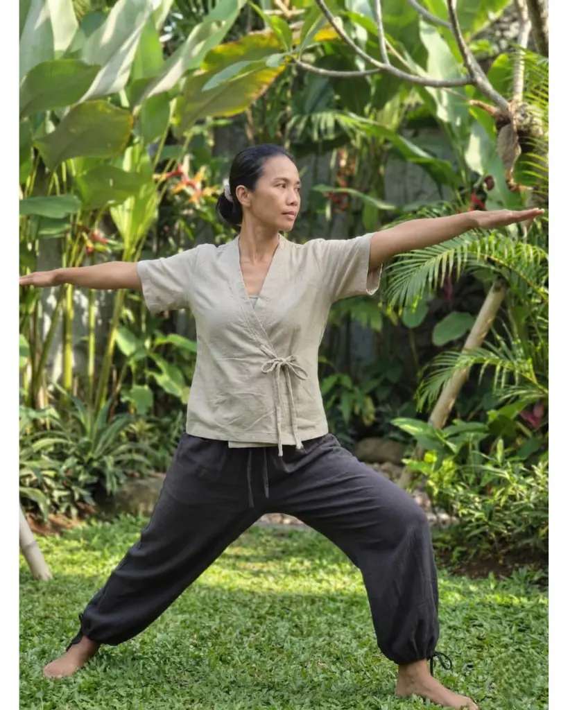 Samaya Pants - Pose 1.webp