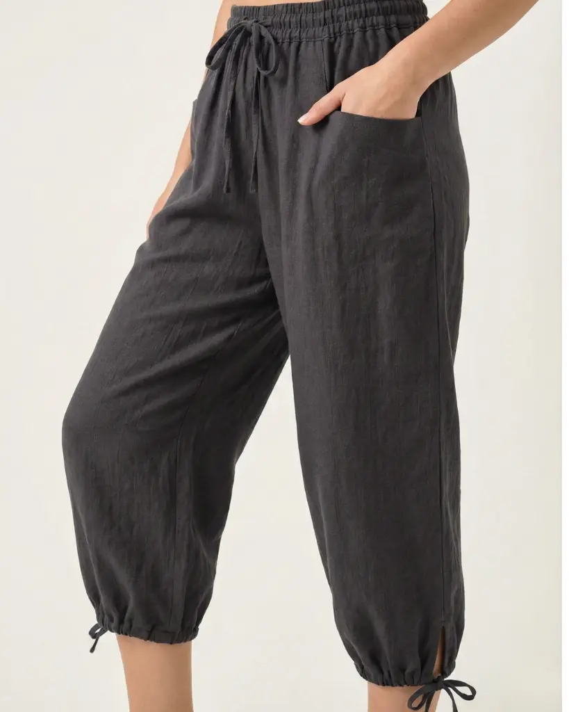 Samaya Pants Black Close Up.webp